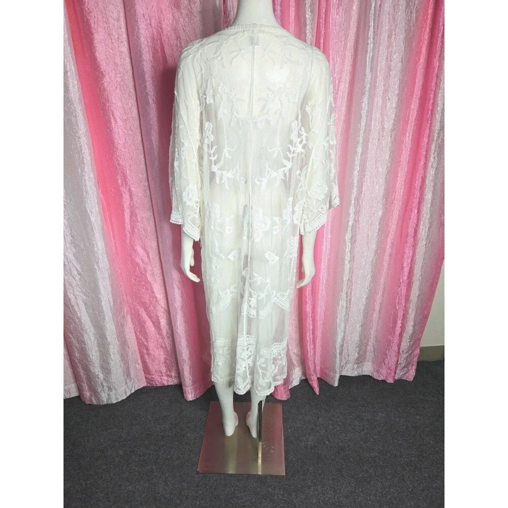Mi Ami White Floral Lace Open Beach  Kimono Robe Boho Coverup Size Large
